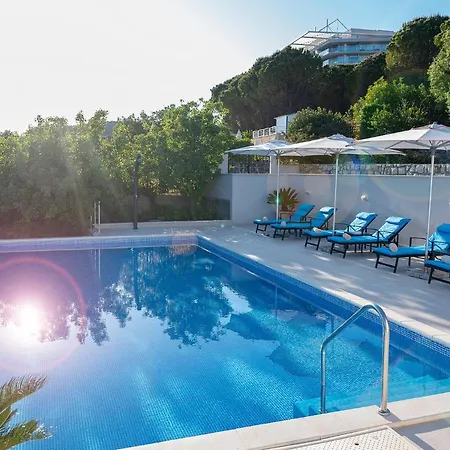 5 Bedroom With Private Pool *