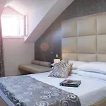 5 Bedroom With Private Pool *