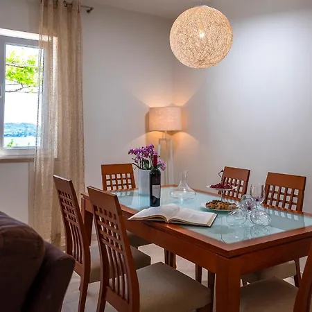 5 Bedroom With Private Pool Vila Poljice